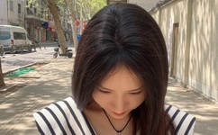 小娇乳H边走边欢1V1视频国产